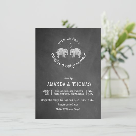 愛黒板のカップルのベビーシャワーのトン 招待状 (スタンド正面)