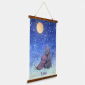 愛、ベビーヒッポと彼女の母親 吊り下げ型タペストリー (傾斜あり)
