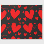 愛、黒い背景の赤いハート ラッピングペーパー (フラット)