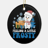 感じの小さな雪だるまの雪の霜の降りたクリスマス セラミックオーナメント (左)