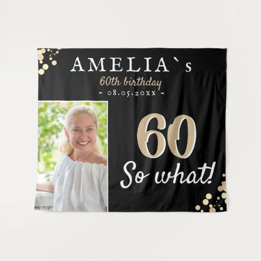 感動の60歳誕生日ブラックフォトバックドロップ タペストリー (正面(横))