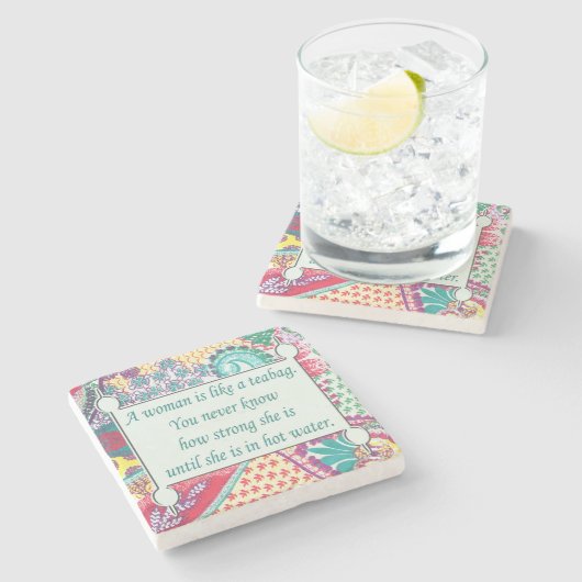 感動的な引用文、Aの女性はティーバッグのようです ストーンコースター (横)