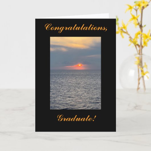 感動的な日没、おめでとうの大学院カード カード (黄色い花)