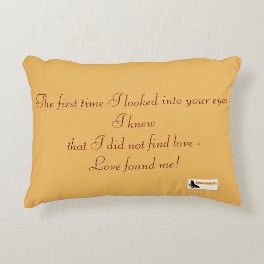 感動的な枕-愛 アクセントクッション (正面)