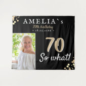 感動的な70歳の誕生日ブラックフォトバックドロップ タペストリー (正面(横))