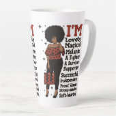 感動的やる気を起こさせる前向き女王 カフェラテマグ (右アングル)