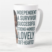 感動的やる気を起こさせる前向き女王 カフェラテマグ (右アングル)