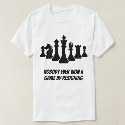 感動的チェス引用文オスTシャツ Tシャツ (デザイン正面)