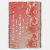 感動的引用文オンソフトピーチ&ピンクの花 スローブランケット (正面縦)