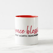 感動的引用文オンホワイトツートーンコーヒーマグ ツートーンマグカップ (中央)