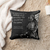 感動的武術アーツの言葉 – 戦闘と生活 クッション (ブランケット)