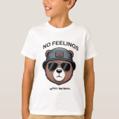 感覚なし、本能のみ – タフなクマのグラフィック Tシャツ (正面)
