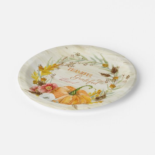 感謝している感謝した賛美された秋の収穫のカボチャ ペーパープレート (アングル)