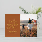 感謝と喜びに満ちたモダンでミニマルなエレガントなスクリプトフォ 箔シーズンカード (立ち正面)
