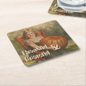 感謝と感謝 | ヴィンテージガールとカボチャ スクエアペーパーコースター (アングル)