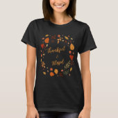 感謝と祝福の秋の落ち葉 感謝祭 Tシャツ (正面)