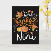 感謝に満ちたニニのハッピースカンクギブスデー パンプキン ファ カード (黄色い花)