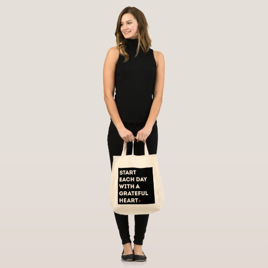 感謝の気持ちで毎日をスタートハートライフ引用文 トートバッグ (正面(モデル))