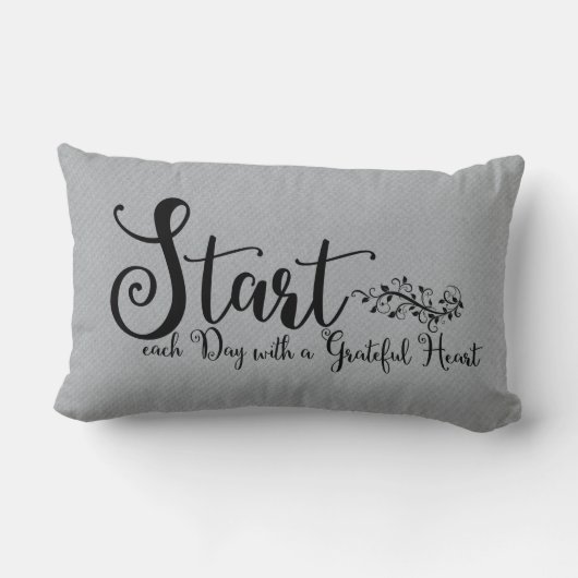 感謝の気持ちで毎日を始めるハート |引用文アート ランバークッション (裏面)