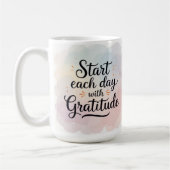 感謝の気持ちで毎日を始める15 Ozコーヒーマグ コーヒーマグカップ (左)