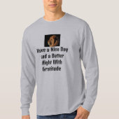 感謝の気持ちで良い一日と良い夜を過ごす Tシャツ (正面)