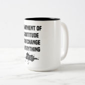 感謝の瞬間のコーヒーカップ ツートーンマグカップ (正面右)