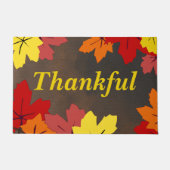 感謝の赤オレンジ色の黄色のカエデの木の離れ茶色 ドアマット (正面)