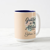 感謝は私の態度の水の色カスタマイズ可能 ツートーンマグカップ (正面右)