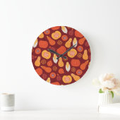 感謝的なカボチャ茶色のシームレスなパターン。 ラージ壁時計 (ホーム)