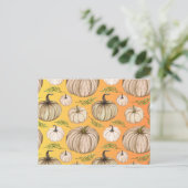 感謝祭に感謝の気持ちで満たされるカボチャ畑の秋のカボチャ ポストカード (スタンド正面)