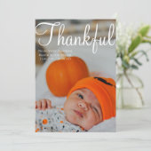 感謝祭の写真コラージュ出産発表 招待状 (スタンド正面)