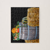 感謝祭の収穫風景と樽と農産物 ジグソーパズル (縦)