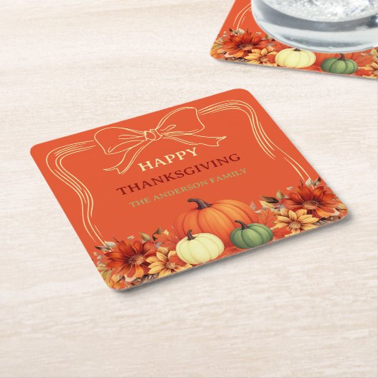 感謝祭オレンジ色のカボチャの弓の手を引いた スクエアペーパーコースター (アングル)