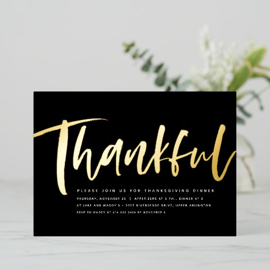 感謝祭モダンディナスタイリッシュー(白黒) 箔招待状 (立ち正面)