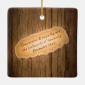 慈悲と共感は人間性の特徴である セラミックオーナメント (裏面)