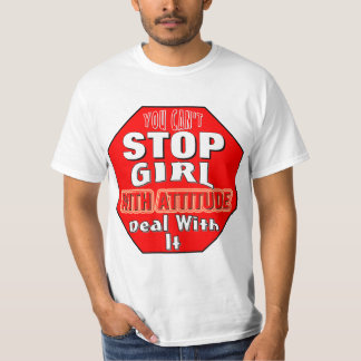 態度の女の子 Tシャツ