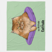 態度は毅然としている。 フリースブランケット (正面)