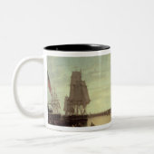 憲法の波止場からのボストン港 ツートーンマグカップ (左)