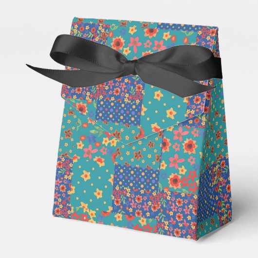 懐かしいかわいらしパッチワーフェイククのテントの好意ボックス フェイバーボックス (正面サイド)