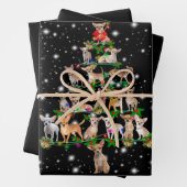 懐中電灯で覆われたチワワのクリスマスツリー ラッピングペーパーシート (インサイチュ)