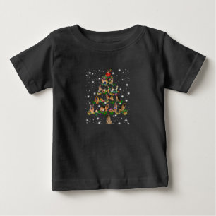 懐中電灯で覆われたドイツのクリスマスツリー ベビーTシャツ