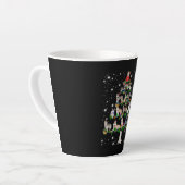懐中電灯で覆われたハスキーのクリスマスツリー カフェラテマグ (左アングル)