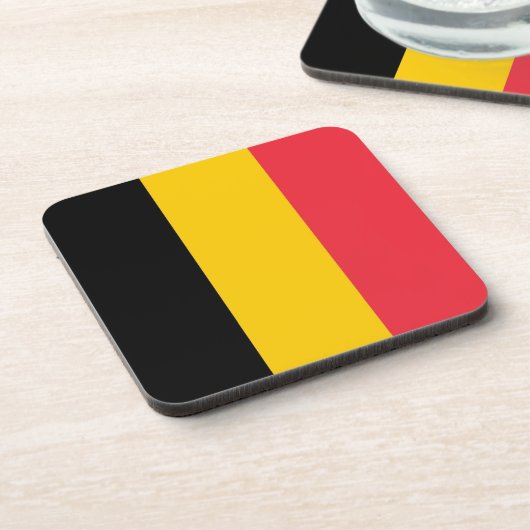 懸命のベルギー国旗を持つプラスチックのコースター コースター (左側)