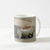 懸命を遊び、汚れた砂の洗面器を得て下さい コーヒーマグカップ (正面右)