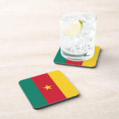 懸命カメルーン国旗を持つプラスチックのコースター コースター (右側)