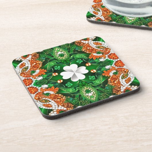 懸命プラスチックのコースターとアイリッシュカラー コースター (左側)