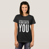 成やる気を起こさせる感動的果 Tシャツ (正面フル)