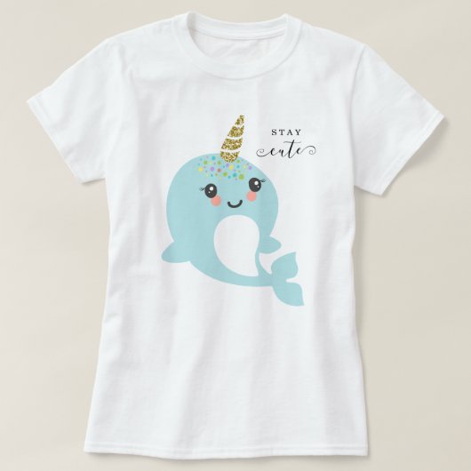 成人女性のNarwhalの金ゴールドのグリッターの虹は縞で飾ります Tシャツ (デザイン正面)