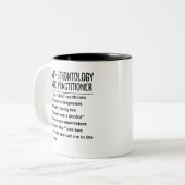 成人・老齢ナース医 ツートーンマグカップ (正面左)