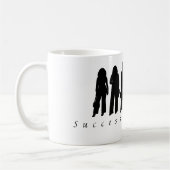 成功した女性のシルエット コーヒーマグ コーヒーマグカップ (左)
